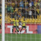 Bryan Carabalí y su festejo tras marcar ante Independiente del Valle.