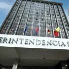 La Superintendencia de Bancos investiga a 14 supuestas empresas.