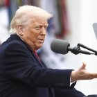 El presidente de EE.UU., Donald Trump, anuncia aranceles recíprocos contra los socios comerciales de EE.UU. en el Jardín de las Rosas de la Casa Blanca en Washington, D.C.
