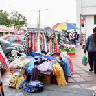 Comercio. Los vendedores no regularizados se han tomado un tramo de 250 metros en una alta zona comercial de esta ciudadela desde hace varios años.