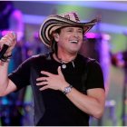 Carlos Vives tiene 63 años.