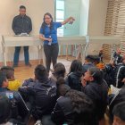 Los estudiantes de secundaria se maravillaron al conocer cómo era el sucre,moneda antes del dólar.