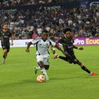 Emelec no logra salir del fondo de la tabla de posiciones de la LigaPro 2025.