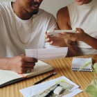 Descubre cómo saber si recibes el Bono de Desarrollo Humano en Ecuador. Consulta con tu cédula y conoce dónde y cuándo cobrar el subsidio.