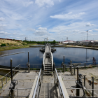 Fotografía del 12 de julio de 2023, muestra una vista de la planta de tratamiento de aguas residuales Seine-Valenton del SIAAP (Sindicato Interdepartamental para el Saneamiento de la Aglomeración Parisina), ubicada en Valenton, al sureste de París.