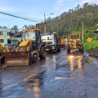 Maquinaria municipal acudió al sector para realizar las labores de limpieza.