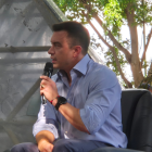 Daniel Noboa durante su conversatorio en la Universidad Casa Grande, donde presentó sus propuestas de reelección en educación, empleo y seguridad para Ecuador.