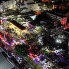 Ambulancias y policías se reúnen alrededor de la discoteca colapsada en Santo Domingo, República Dominicana.