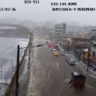 En el sector del estadio del Aucas el sistema de alcantarillado colapsó.