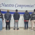 Uno de los detenidos es un adolescente y otro tiene antecedentes penales.