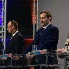 Markus Söder (CSU), Friedrich Merz (CDU) y los copresidentes del SPD, Lars Klingbeil y Saskia Esken, durante el anuncio en Berlín el 9 de abril de 2025.