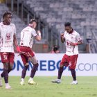 Bryan Bentaberry (c) y Carlos Orejuela (d) marcaron los goles de Mushuc Runa.