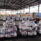 La mercadería de ropa usada encontrada en el puerto de Guayaquil.