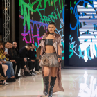 Setenta modelos nacionales y veinte internacionales desfilaron por la pasarela.