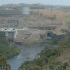 El embalse Daule Peripa está ubicado al norte de la cuenca del río Daule, en la provincia de Guayas.