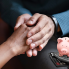 La medida no solo da un respiro financiero, sino que puede liberar a ciudadanos para reinsertarse en el sistema productivo sin arrastrar ese historial negativo.