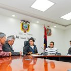 La doctora Lourdes Tibán, prefecta de la provincia de Cotopaxi, durante las audiencias públicas que se realizan los lunes