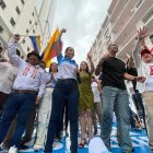 Luisa González estuvo acompañada de Guillermo Churuchumbi, Raúl Chávez y Gustavo Vallejo en su cierre de campaña en la ciudad de Guayaquil.