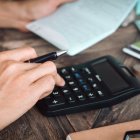 Decreto. El presidente reelecto Daniel Noboa emitió un decreto para condonar deudas hasta cinco mil dólares con el CFN.