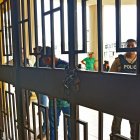 Con una cadena se bloqueó el acceso al edificio administrativo donde está la oficina de la rectora y donde sesionó el Consejo Universitario de la Agraria.