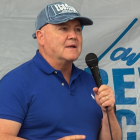 Diego Borja, excandidato a la Vicepresidencia por Revolución Ciudadana, denuncia intento de retención en el Puente Internacional de Rumichaca mientras salía del país rumbo a Colombia.