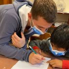 ONG. La fundación busca el desarrollo sostenible, e integrar la educación y el comercio justo.