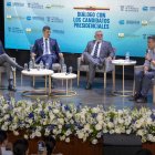 El presidente Daniel Noboa se reunión, en un conversatorio, con empresarios de Guayaquil.