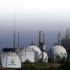 Al cierre en la Bolsa Mercantil de Nueva York, los contratos de futuros del WTI para entrega en mayo sumaron 2,21 dólares.