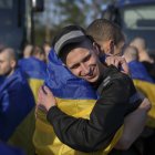 Recibimiento de 277 prisioneros de guerra ucranianos devueltos a su país este sábado 19 de abril en virtud de un intercambio con Rusia.