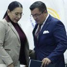 El secretario del CNE, Santiago Vallejo, expuso los resultados oficiales preliminares ante el Pleno del CNE.