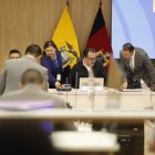 Concejo. El alcalde Pabel Muñoz presidió la sesión extraordinaria de ayer. Fernanda Racines no asistió.