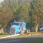 Un accidente de tránsito se registró en la Autopista General Rumiñahui, a la altura del puente 3, en sentido Quito - Valle.