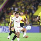 El equipo local no logró remontar en casa y cedió puntos importantes en la fase de grupos del torneo continental.