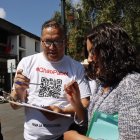 Ciudadanos acudieron a la Plaza Grande para firmar por la revocatoria del alcalde de Pabel Muñoz