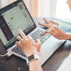 Las personas pueden escoger las especialidades de los cursos de inglés gratis y descargar material para mejorar ese idioma.