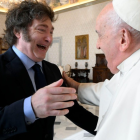 El Papa Francisco se reúne con el presidente argentino Milei, en el 2024