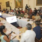 Reunión de autoridades de 19 alcaldías en Guayas para discutir medidas contra la inseguridad.