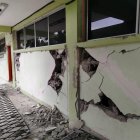 Peligro. El sismo registrado, a las 06:44, en Esmeraldas dejó grandes afectaciones, como las que ocurrieron en la Universidad Luis Vargas Torres; sus paredes sufrieron graves daños.