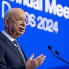 Klaus Schwab es economista y empresario alemán, que creó en 1971 el Foro de Davos, en Suiza.