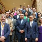 El primero del grupo es Felipe Ribadeneira, ahora embajador; atrás los nuevos líderes de Fedexpor.