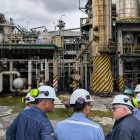 Inspección técnica a instalaciones de la refinería de Esmeraldas, tras sismo del viernes pasado.