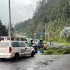 Se reportó un deslizamiento de tierra en la Av. Velasco Ibarra - autopista General Rumiñahui, sector El Trébol, en sentido Quito - Valles.