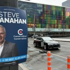 Fotografía de propaganda electoral del candidato a la Cámara de los Comunes de Canadá, el conservador Steve Shanahan, este sábado en una calle de Montreal (Canadá).
