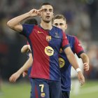 El delantero del FC Barcelona, Ferrán Torres, celebra el segundo gol del equipo. Al final fue escogido como el mejor jugador de la final.