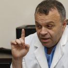 Luis Enirque Jairala Zunino es médico especializado en neurocirugía.