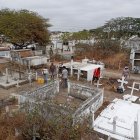 Delincuencia y consumo de drogas se suman a la reciente quema de tumbas, por parte de una mujer, como las novedades que ocurren en el cementerio de General Villamil Playas.