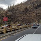 Según el ECU 911, dos personas cayeron desde la av. Simón Bolívar, a la altura del puente de Guápulo, en Quito.