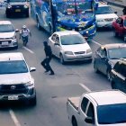 Los tres sujetos habrían robado un bus en la avenida Narcisa de Jesús, informó Segura EP.