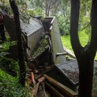 Un condominio afectado por un deslizamiento de tierra en Sausalito, CA, EE.UU.