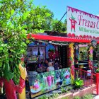 En algunas tiendas al aire libre de Chiriquí se puede disfrutar de un delicioso café con helado de fresa.